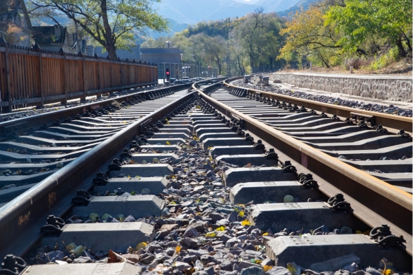 改性尼龍PA6和PA66在高速鐵路、機車工業(yè)中的應(yīng)用